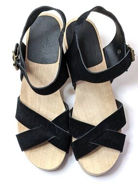 LOFT Black Crisscross Suede Ankle Strap Sandals